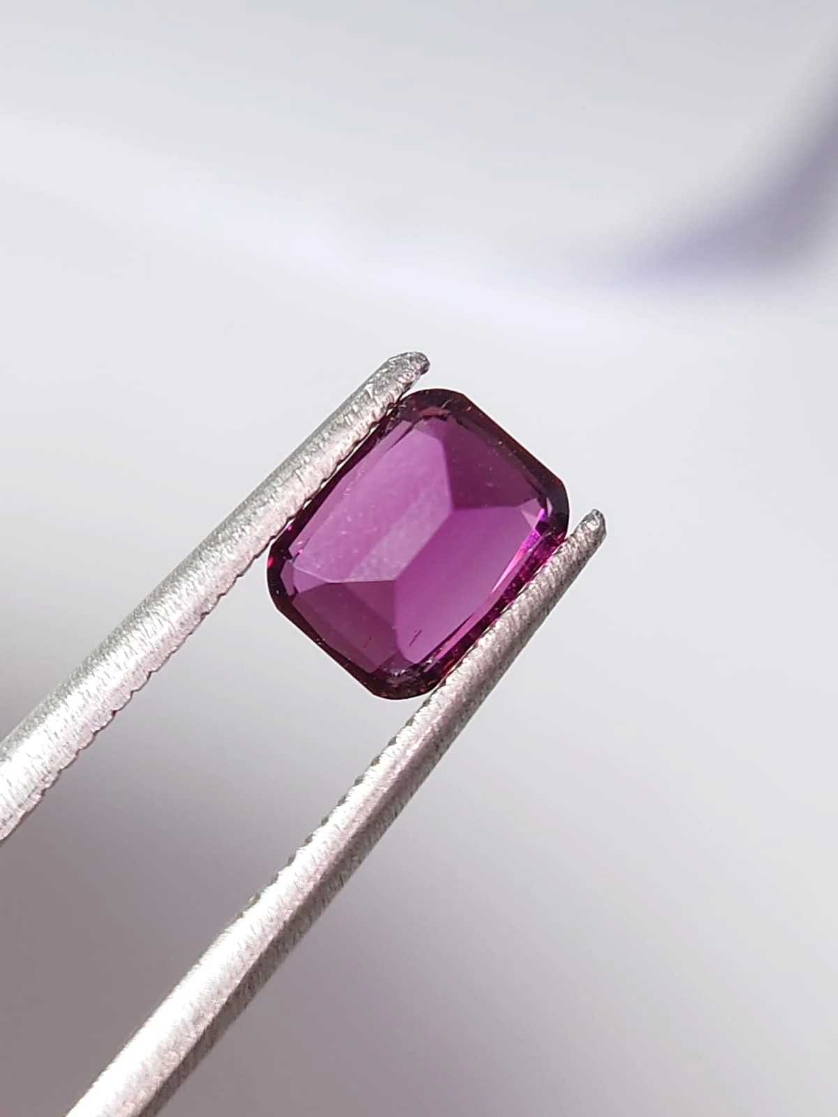 1.33ct Natural Rhodolite Garnet from Tanzania — view 4